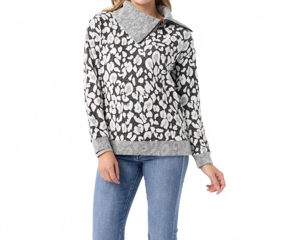 NEW COCO + CARMEN johanna printed top in black/grey